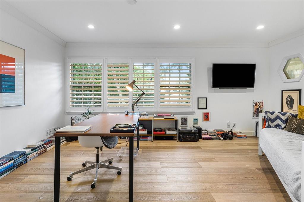 17844 Scarsdale Way Boca Raton, FL 33496 - Photo 24 of 38 a living room with furniture and a flat screen tv