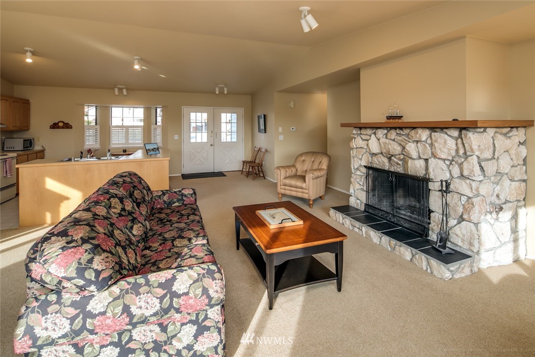 8200 Chehalis Road Blaine, WA 98230 - Photo 6 of 25 Gallery Image 6