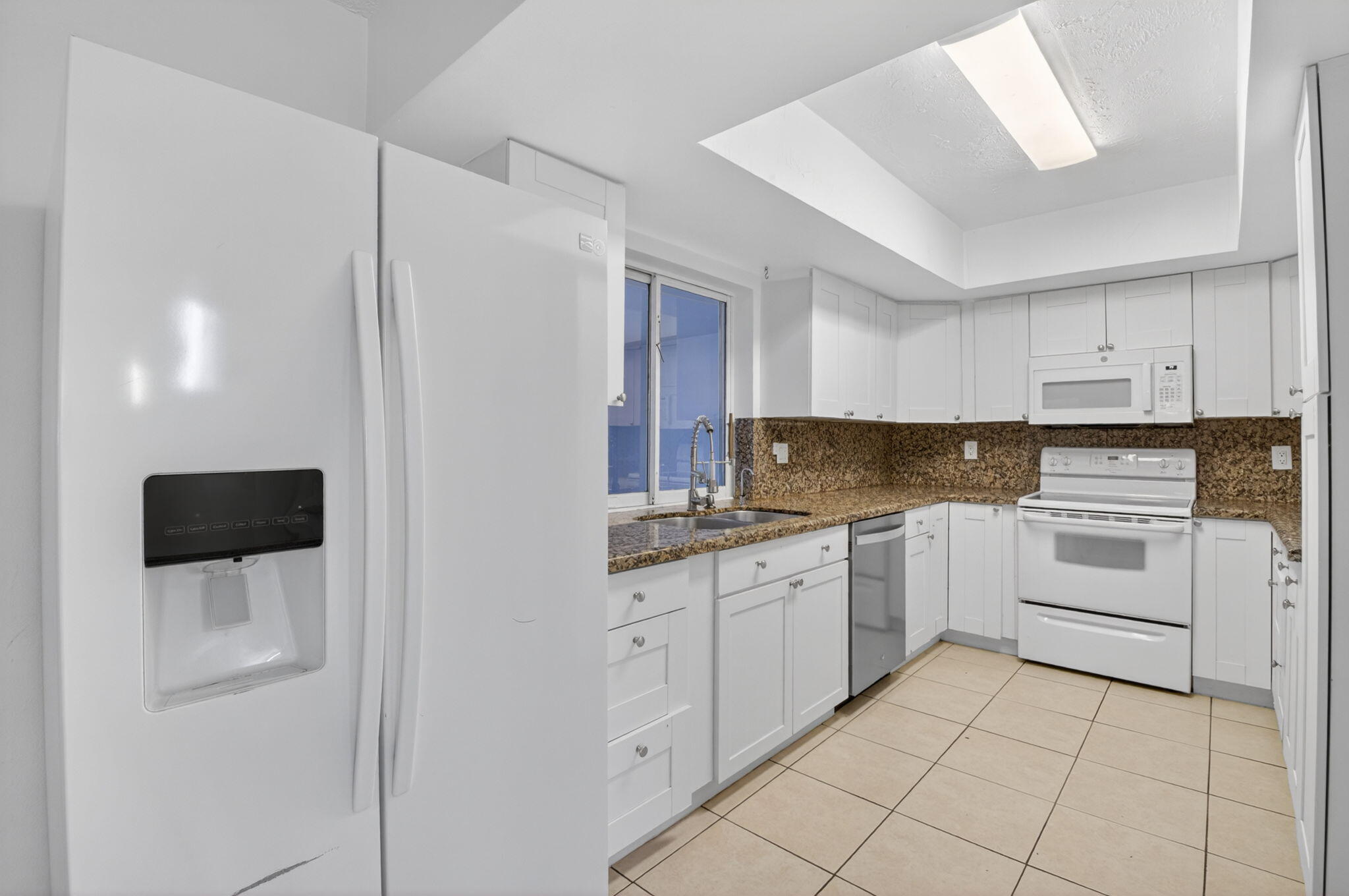 2267 Northeast 3rd Avenue Boca Raton, FL 33431 - Photo 12 of 38 29-web-or-mls-DSC_2163