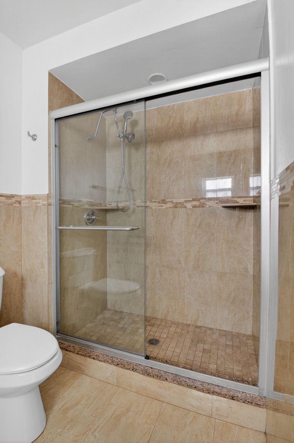 2267 Northeast 3rd Avenue Boca Raton, FL 33431 - Photo 23 of 38 Master Bathroom