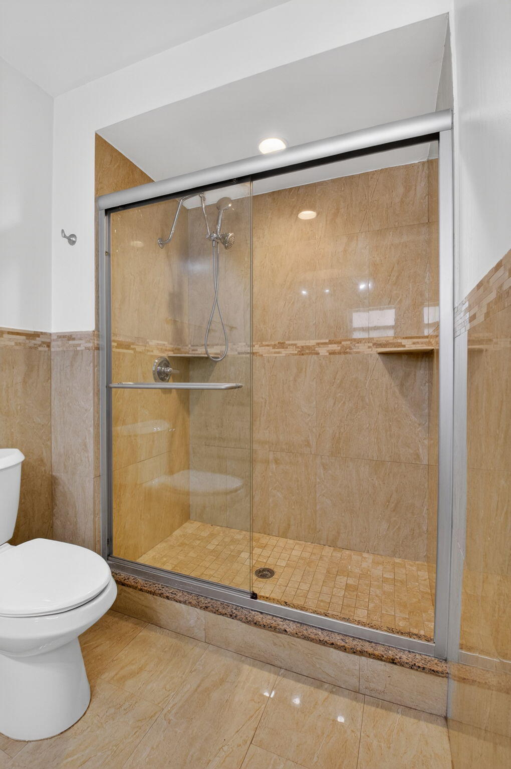 2267 Northeast 3rd Avenue Boca Raton, FL 33431 - Photo 27 of 38 Secondary Bath