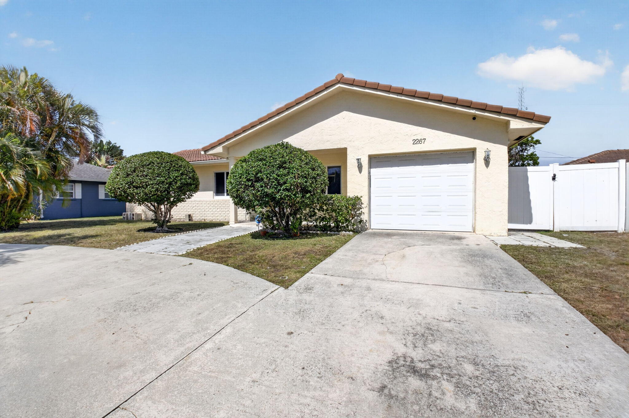 2267 Northeast 3rd Avenue Boca Raton, FL 33431 - Photo 3 of 38 3-web-or-mls-DSC_1992