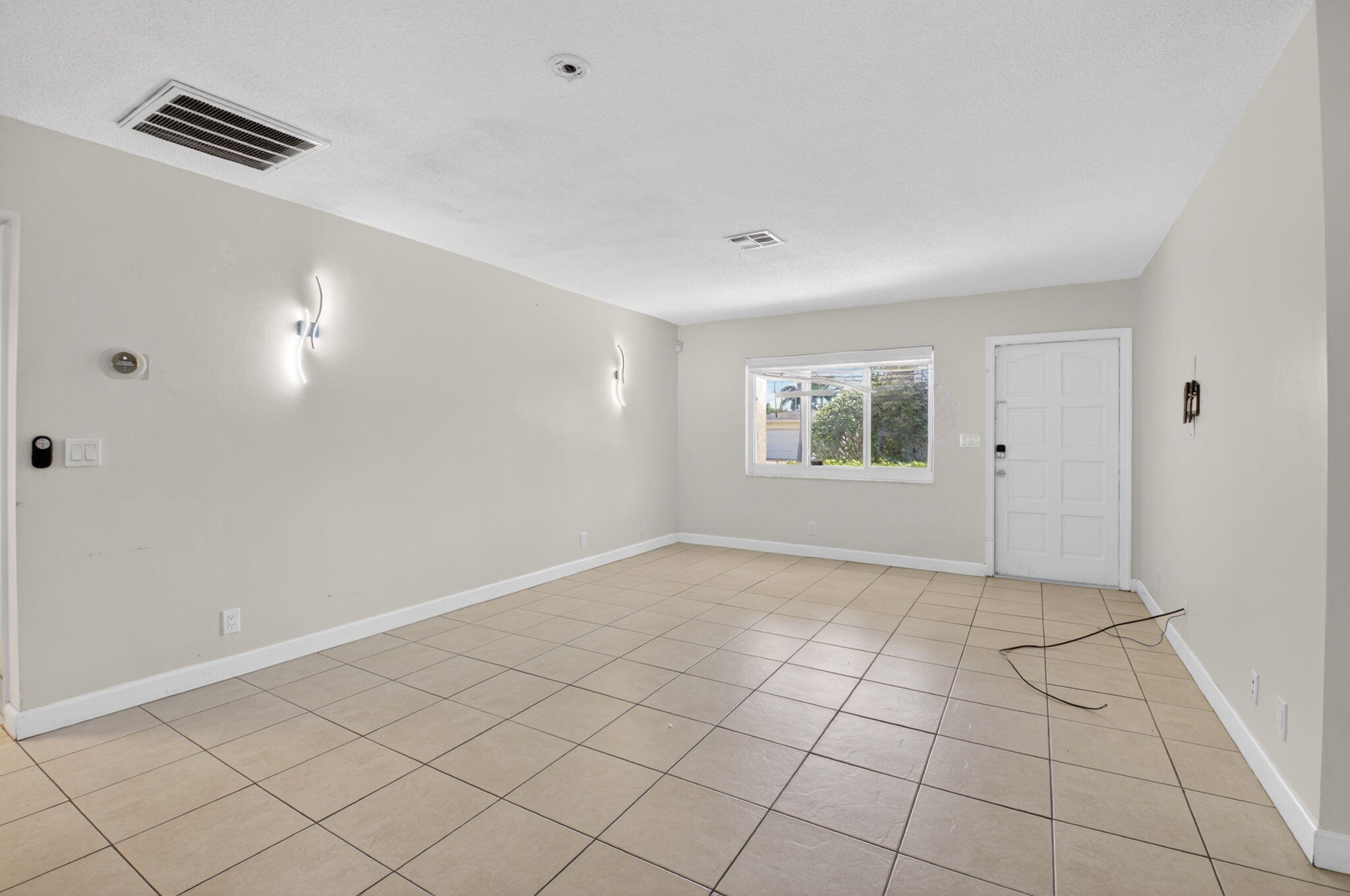 2267 Northeast 3rd Avenue Boca Raton, FL 33431 - Photo 7 of 38 24-web-or-mls-DSC_2137