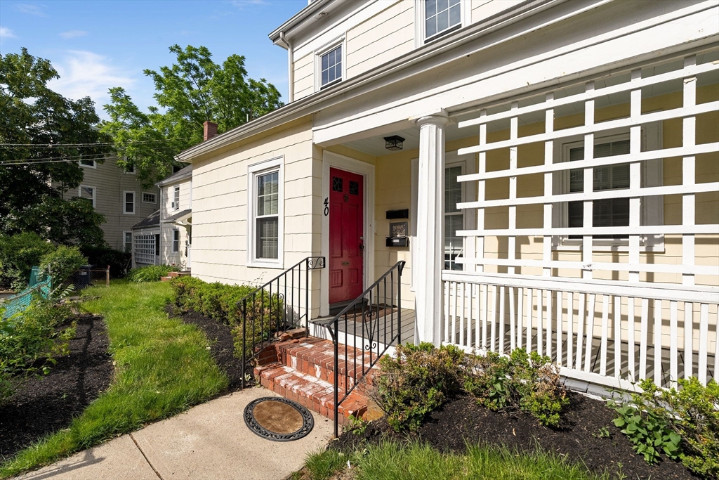 40 Victory Road Boston, MA 02122 - Photo 2 of 39