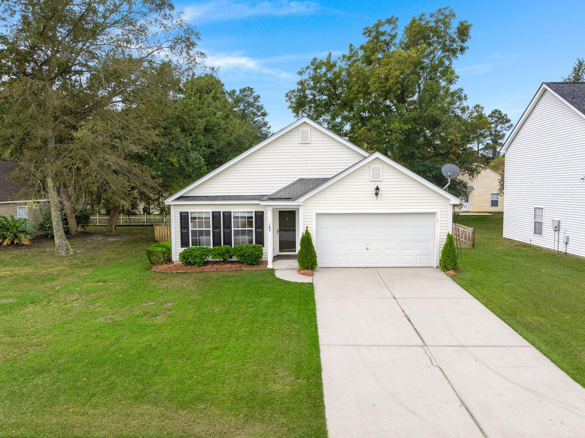 103 Tyron Road Summerville, SC 29483 - Photo 1 of 29 1