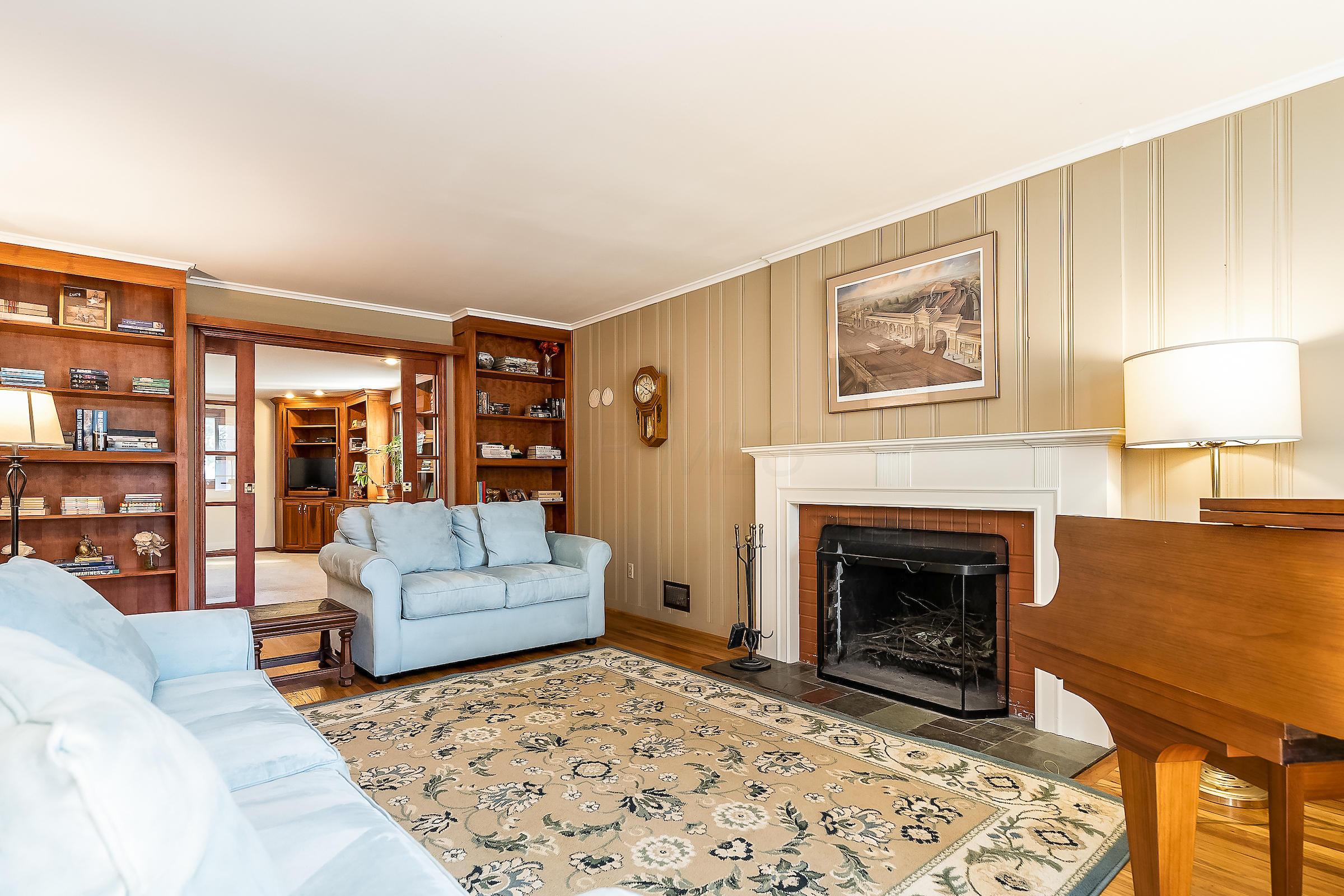 1462 Northam Road Columbus, OH 43221 - Photo 3 of 38