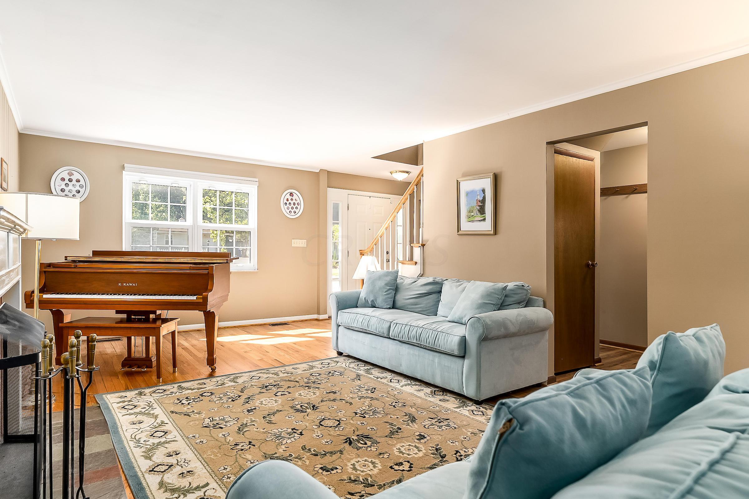 1462 Northam Road Columbus, OH 43221 - Photo 4 of 38