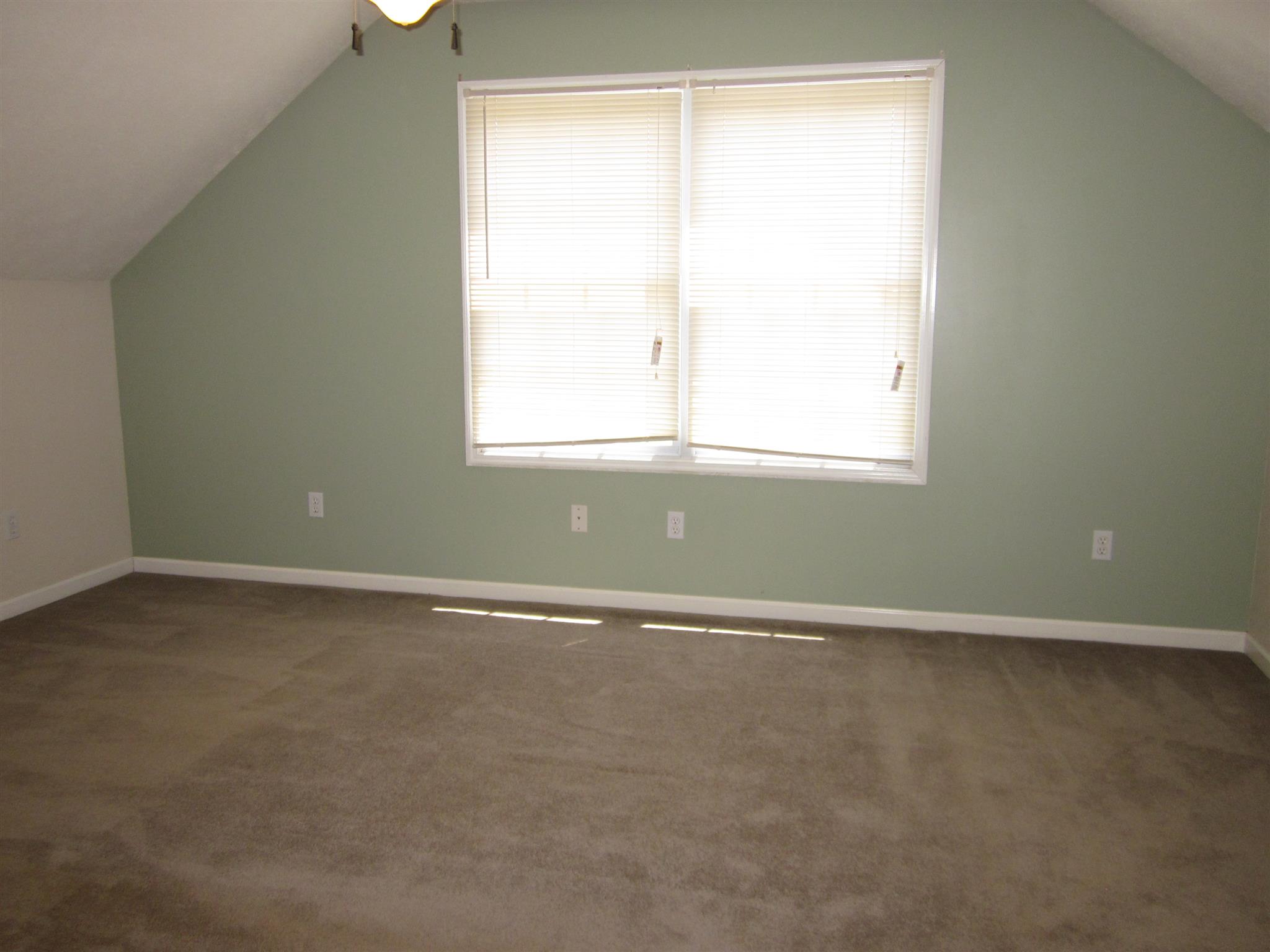 391 Faith-Rae Boulevard Morrison, TN 37357 - Photo 9 of 30 an empty room with a window