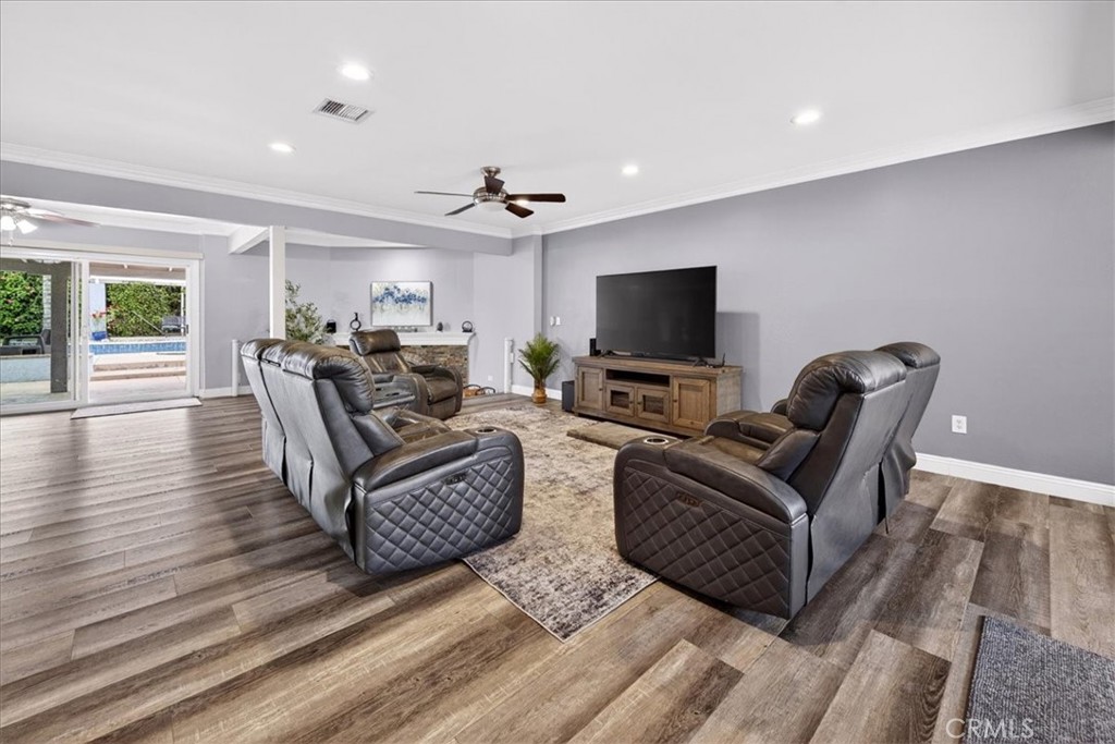 16435 Lois Lane Riverside, CA 92504 - Photo 8 of 42