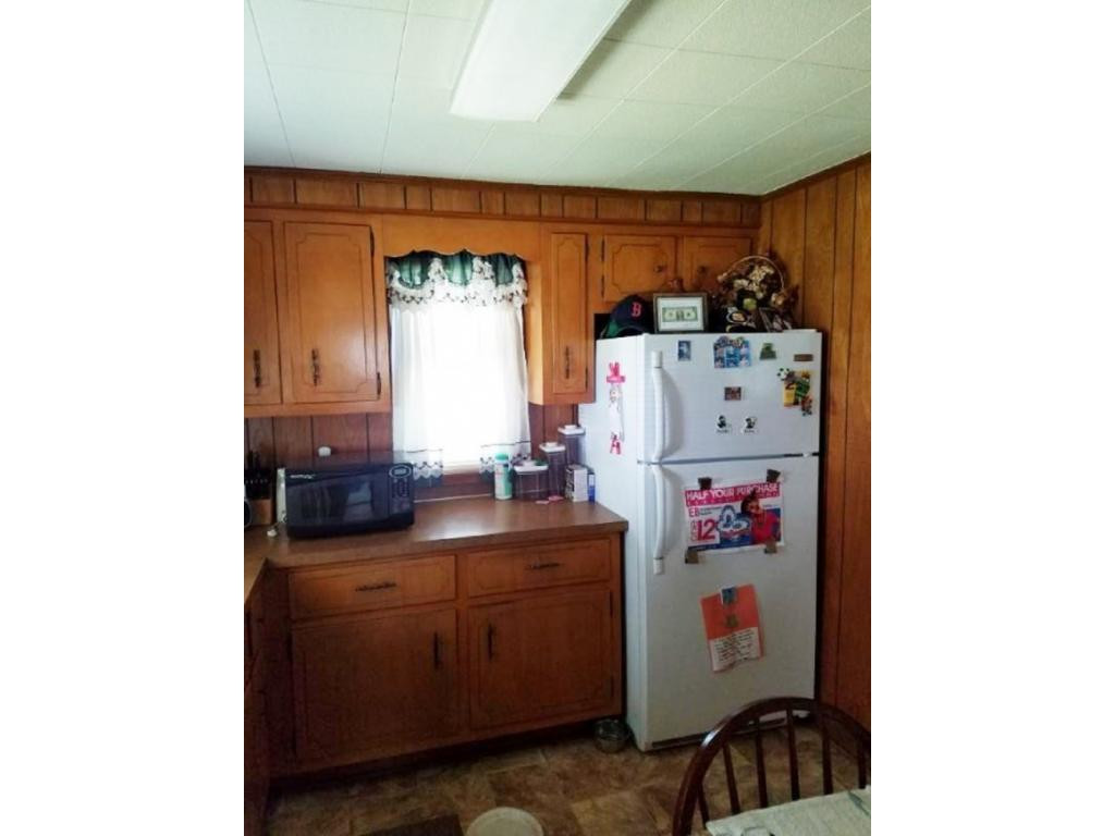 1322 Lick Creek Road Watauga, TN 37694 - Photo 25 of 34 Kitchen wlots of Cabinets