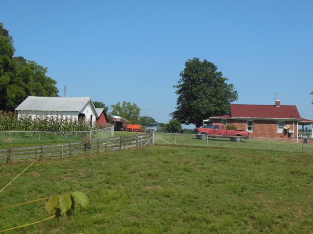 1322 Lick Creek Road Watauga, TN 37694 - Photo 34 of 34 Picturesque Farm