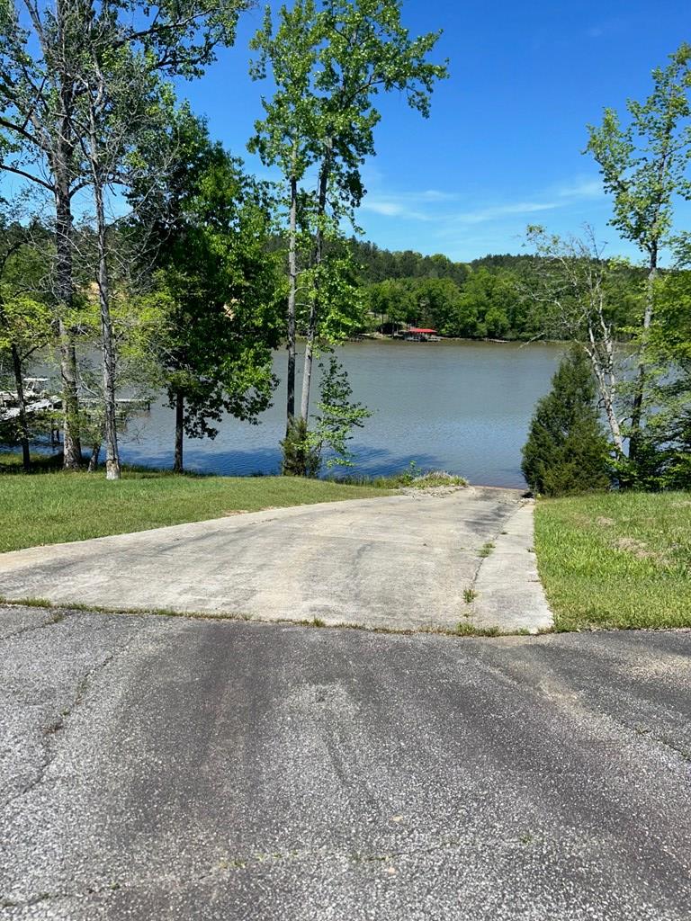 143 Terrapin Pointe Road Hodges, SC 29653 - Photo 5 of 7 Community Boat Ramp