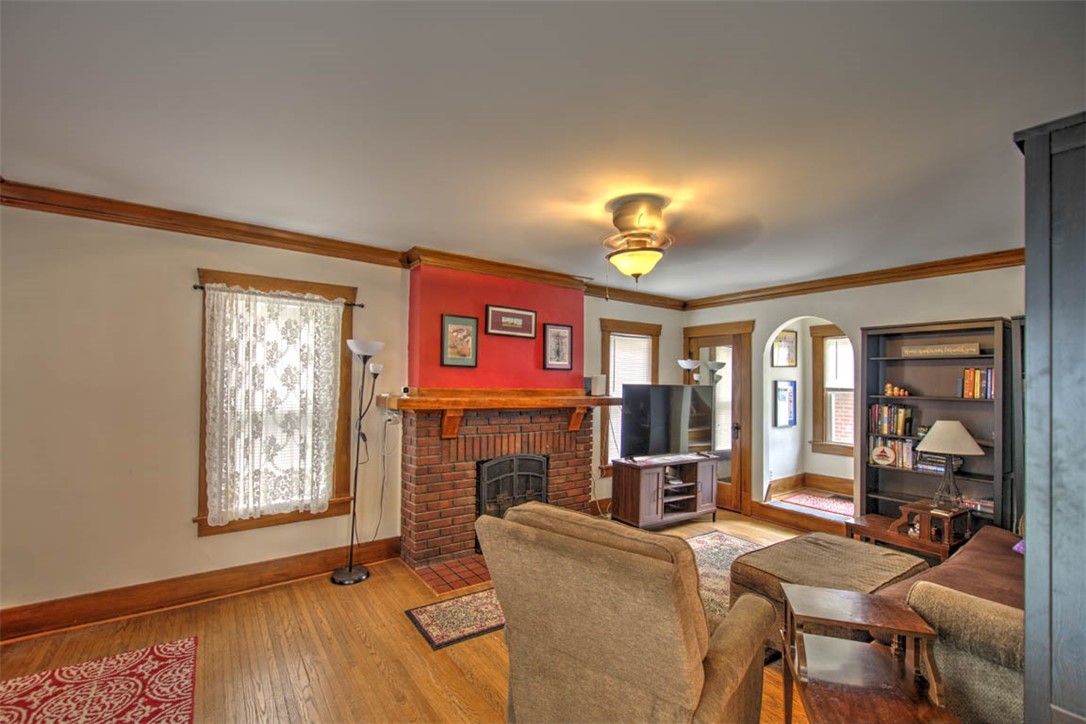 1585 West Wood Street Decatur, IL 62522 - Photo 4 of 24