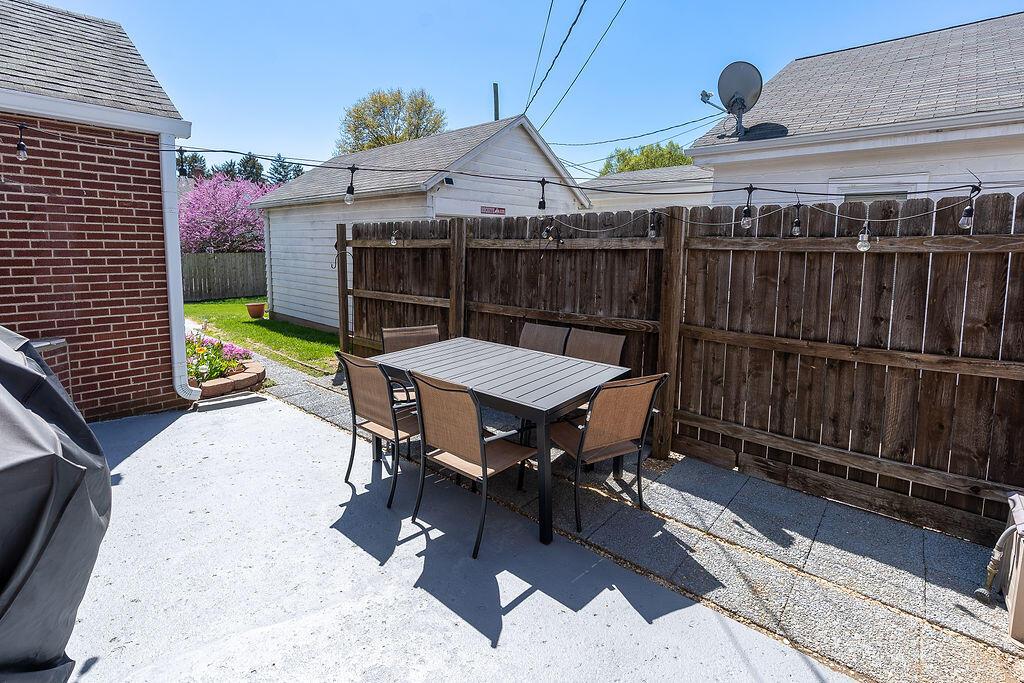 598 Commanche Road Chillicothe, OH 45601 - Photo 23 of 48 Back Patio