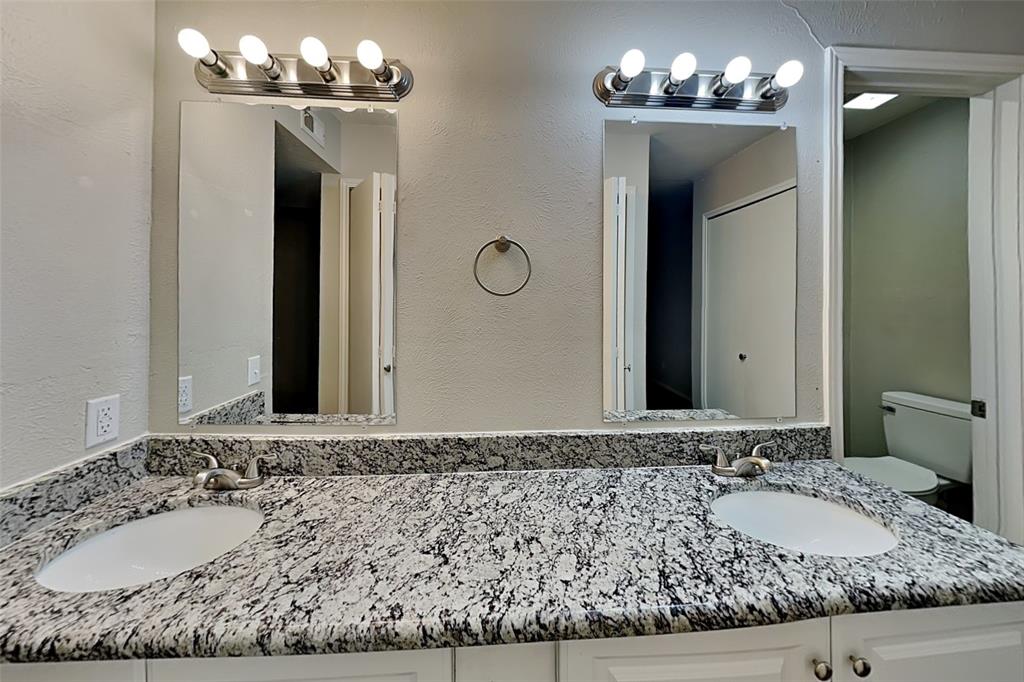 2611 Sprucewood Lane Euless, TX 76039 - Photo 8 of 18
