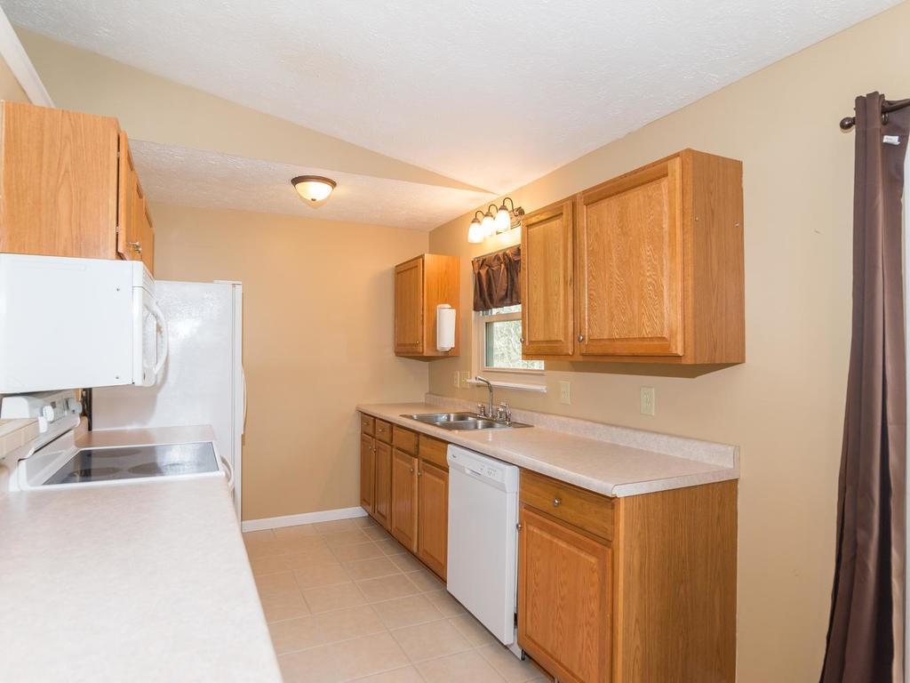 8407 Castle Farms Road Indianapolis, IN 46256 - Photo 8 of 23 Gallery Image 8