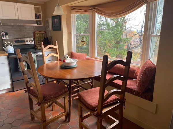 $384,000 | 25 Upper Handle Road, Unit A, West Dover, VT 05356