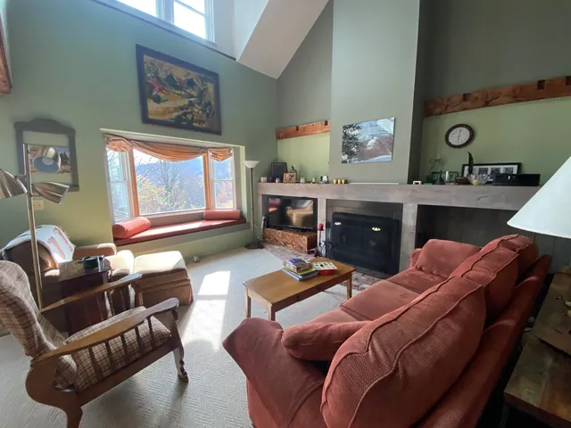 $399,000 | 25 Upper Handle Road, Unit A, West Dover, VT 05356