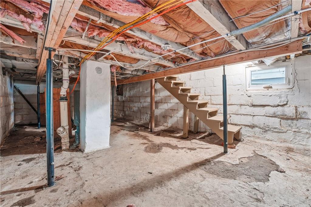 316 Mitchell Avenue Butler, PA 16001 - Photo 16 of 20 a view of a ceiling room