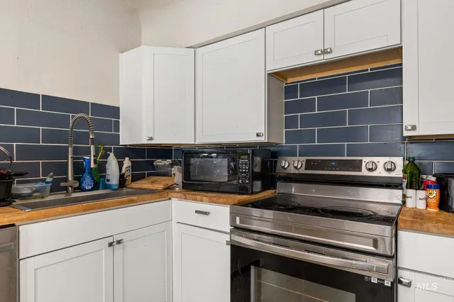 $335,000 | 417 Randolph Drive, Melba, ID 83641