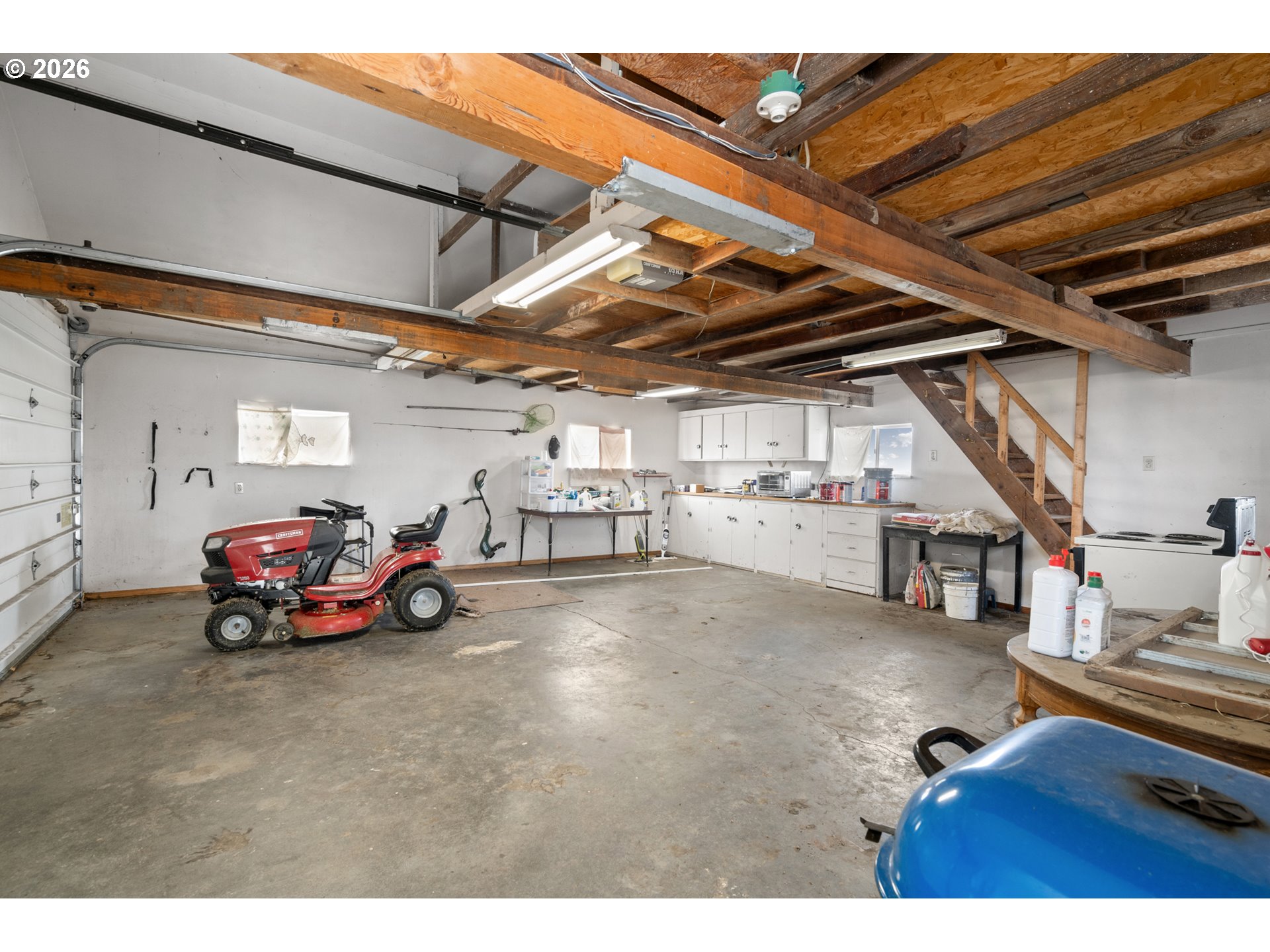 2130 Southeast 19th Street Hermiston, OR 97838 - Photo 18 of 32 a car parked in garage
