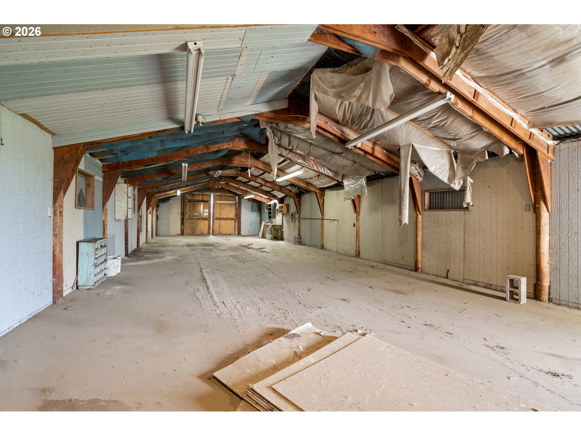 2130 Southeast 19th Street Hermiston, OR 97838 - Photo 20 of 32 a view of a garage
