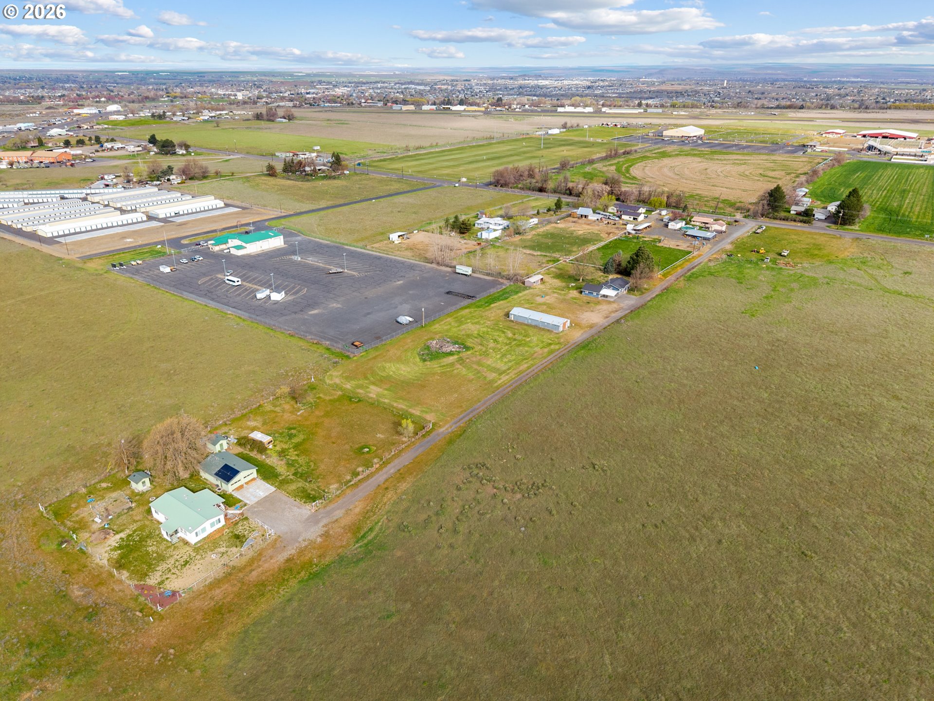 2130 Southeast 19th Street Hermiston, OR 97838 - Photo 29 of 32 a view of an ocean from a building
