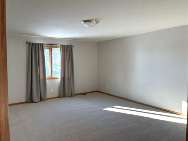 $2,000 | 364 Cottonwood Lane, Saline, MI 48176