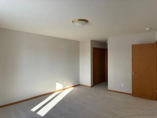 $2,000 | 364 Cottonwood Lane, Saline, MI 48176