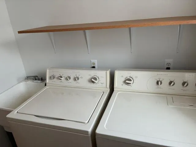 $2,000 | 364 Cottonwood Lane, Saline, MI 48176