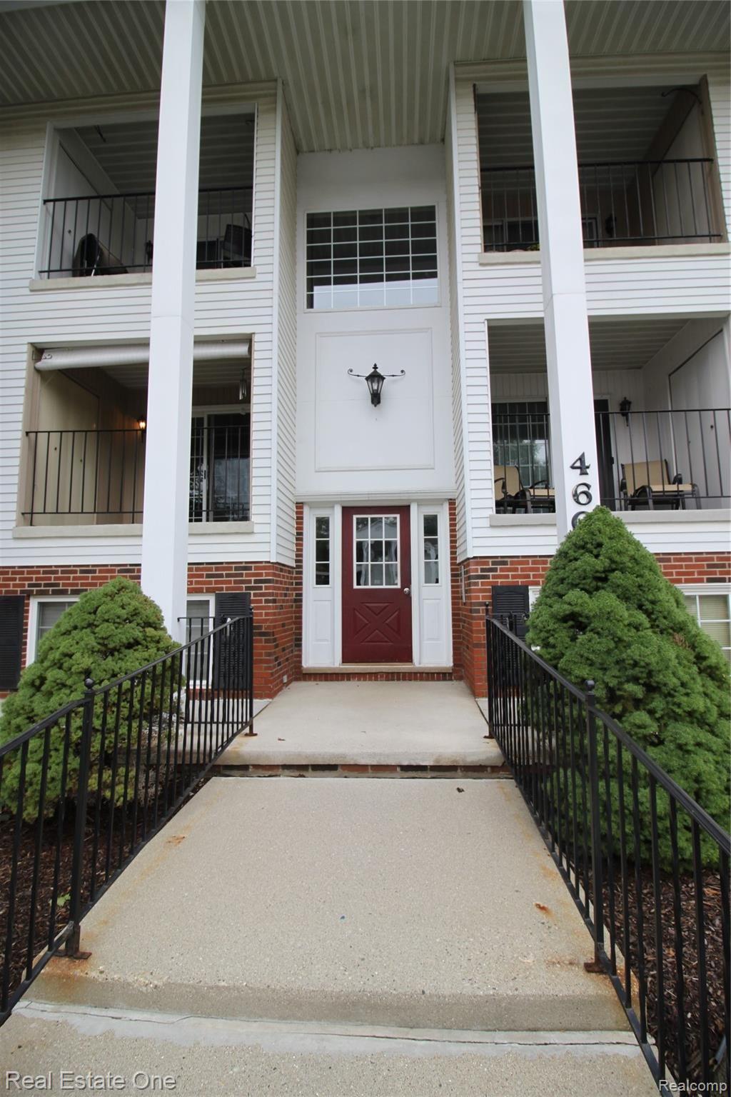 460 Baldwin Avenue, Unit 40 Rochester, MI 48307 - Photo 2 of 23 IMG_4155.JPG