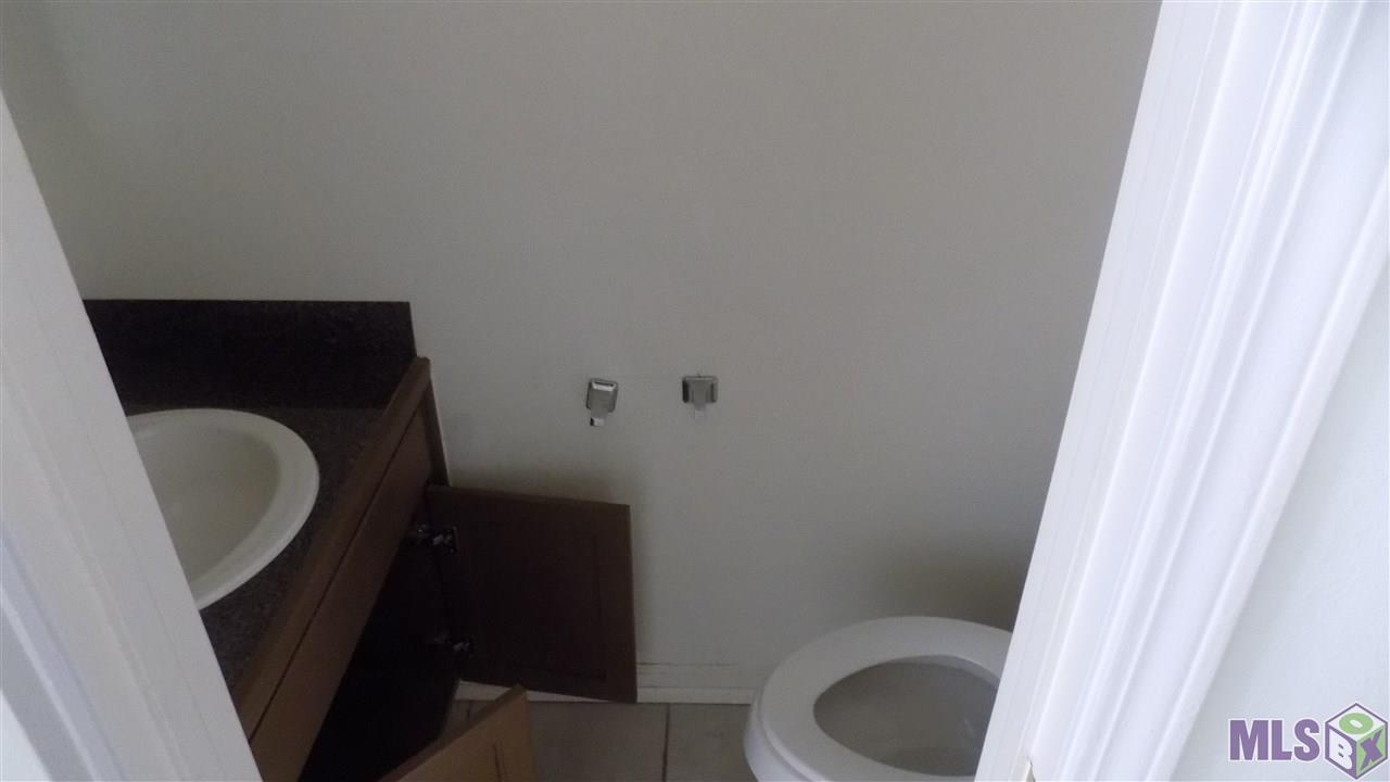 8218 GSRI Avenue Baton Rouge, LA 70820 - Photo 4 of 12 Gallery Image 4