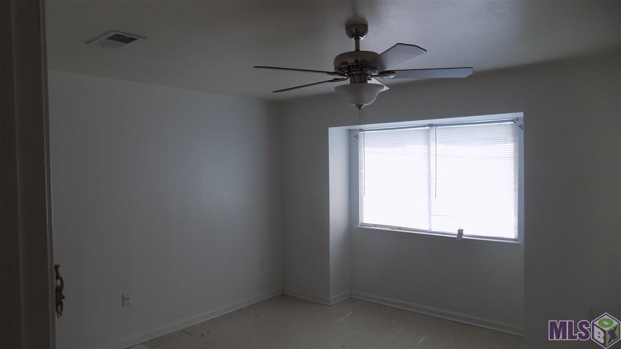 8218 GSRI Avenue Baton Rouge, LA 70820 - Photo 10 of 12 Gallery Image 10
