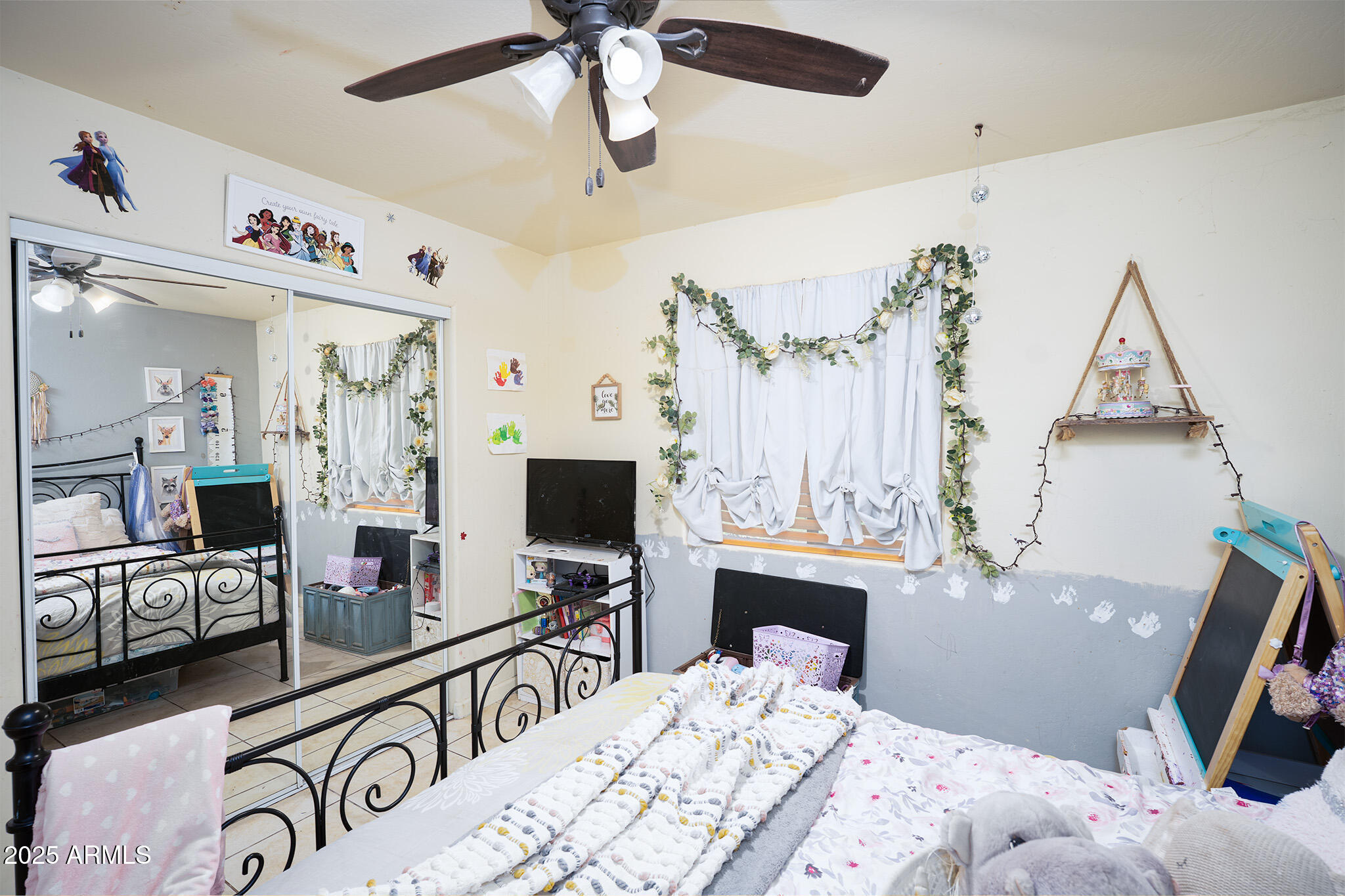 5845 North Bentley Drive Rimrock, AZ 86335 - Photo 20 of 35 a bedroom with furniture and a flat screen tv