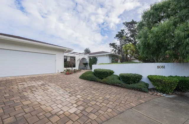 $2,750,000 | 8081 Lake Place, Carmel, CA 93923