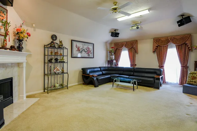 $485,000 | 3222 Mossy Elm Court, Houston, TX 77059