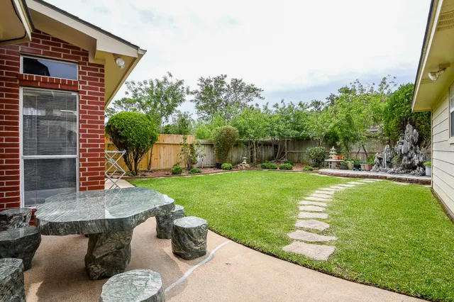 $485,000 | 3222 Mossy Elm Court, Houston, TX 77059