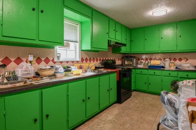 $485,000 | 3222 Mossy Elm Court, Houston, TX 77059