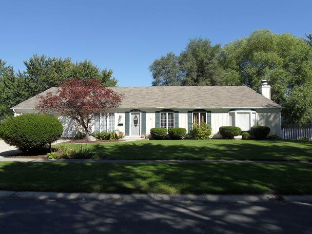 102 Heathgate Road Montgomery, IL 60538 - Photo 1 of 13