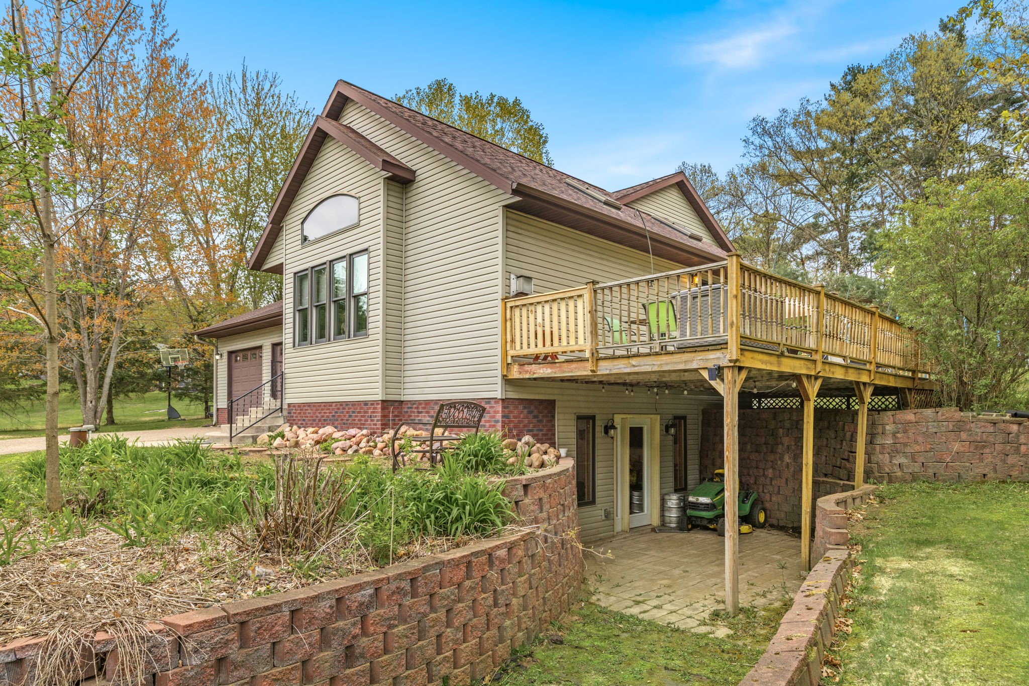 2418 Panorama Road Menomonie, WI 54751 - Photo 7 of 55