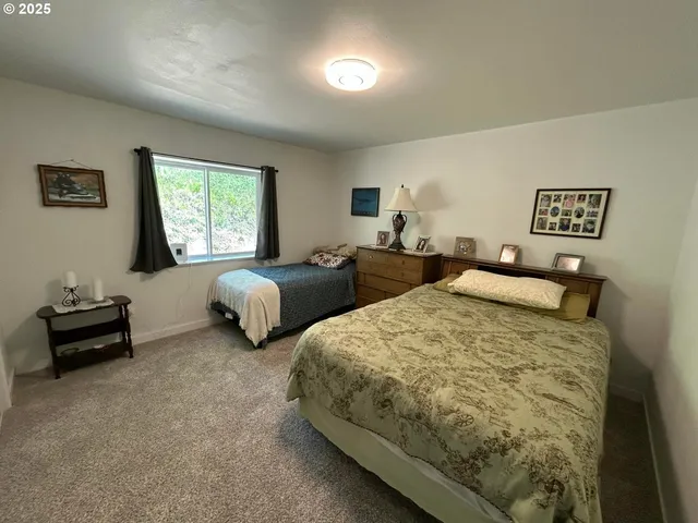 $574,000 | 1690 Skyline Drive, Tillamook, OR 97141