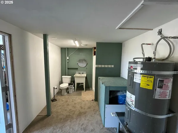 $574,000 | 1690 Skyline Drive, Tillamook, OR 97141