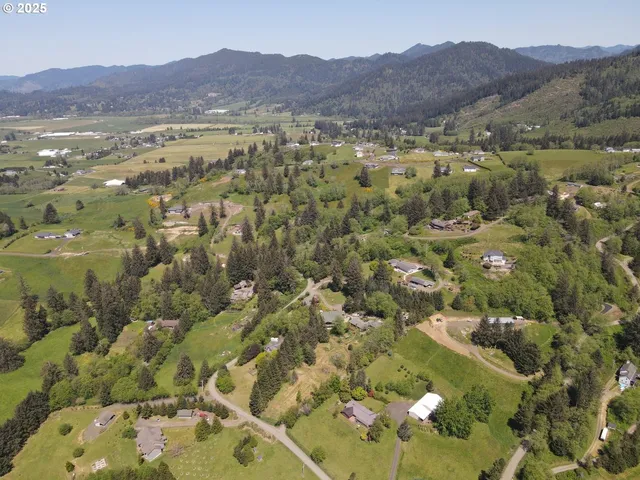 $574,000 | 1690 Skyline Drive, Tillamook, OR 97141