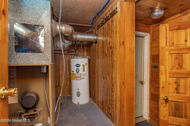 $279,999 | 5638 Highway 28N, Newcomb, NY 12852