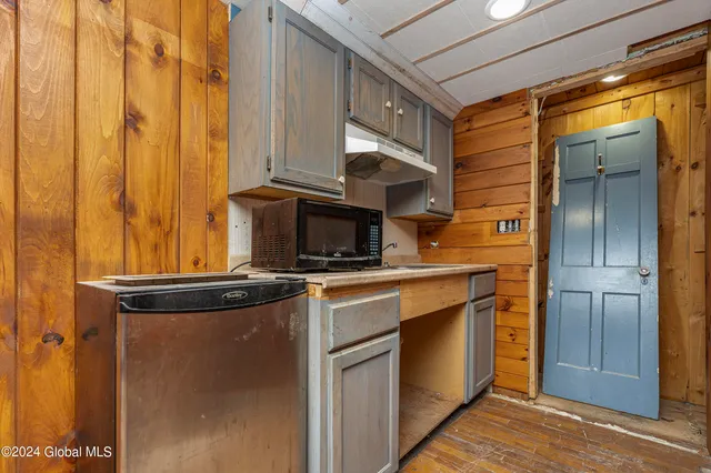 $279,999 | 5638 Highway 28N, Newcomb, NY 12852