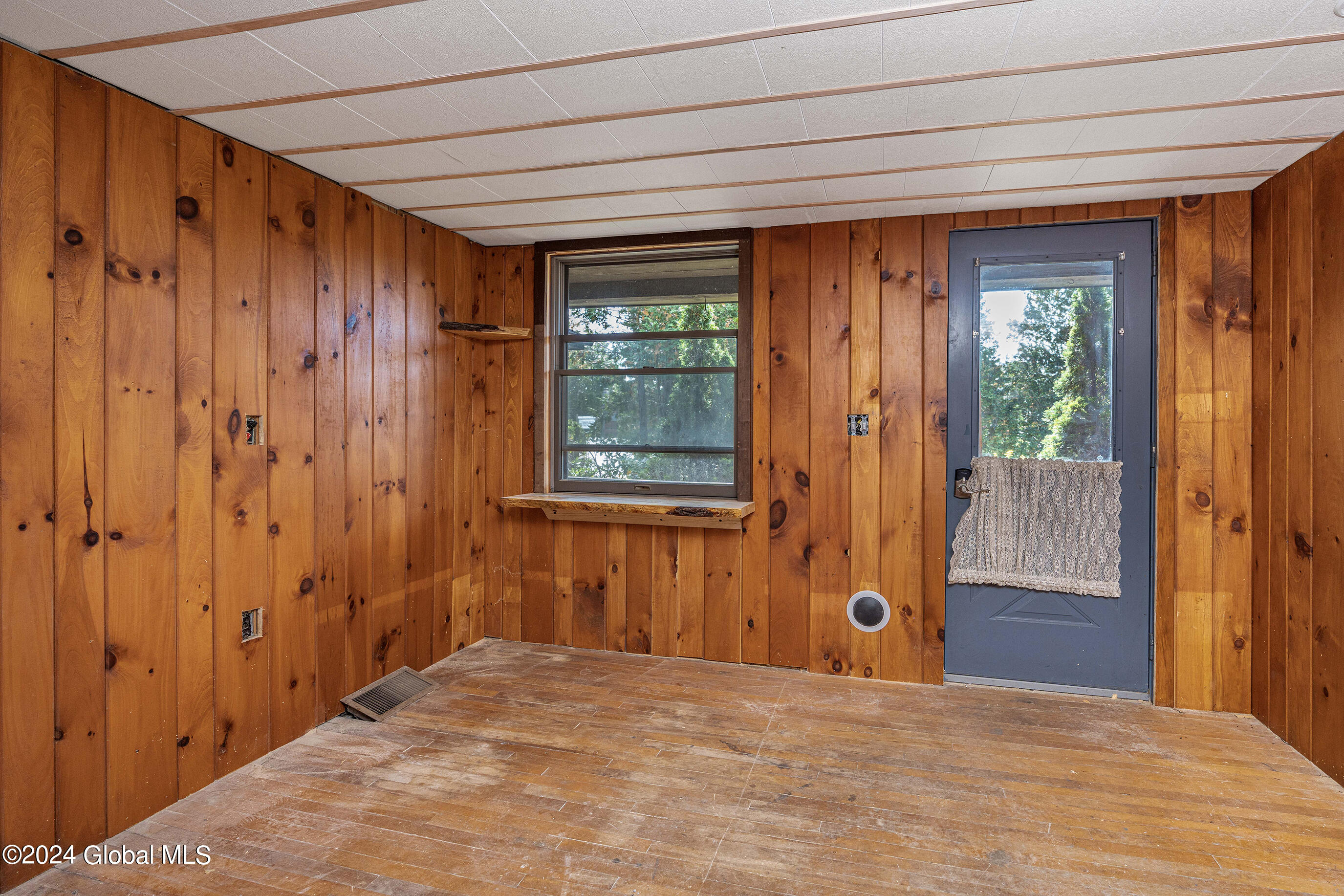 5638 Highway 28N Newcomb, NY 12852 - Photo 39 of 48 052-5638-NY-28N