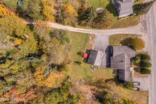 $279,999 | 5638 Highway 28N, Newcomb, NY 12852