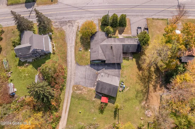 $279,999 | 5638 Highway 28N, Newcomb, NY 12852