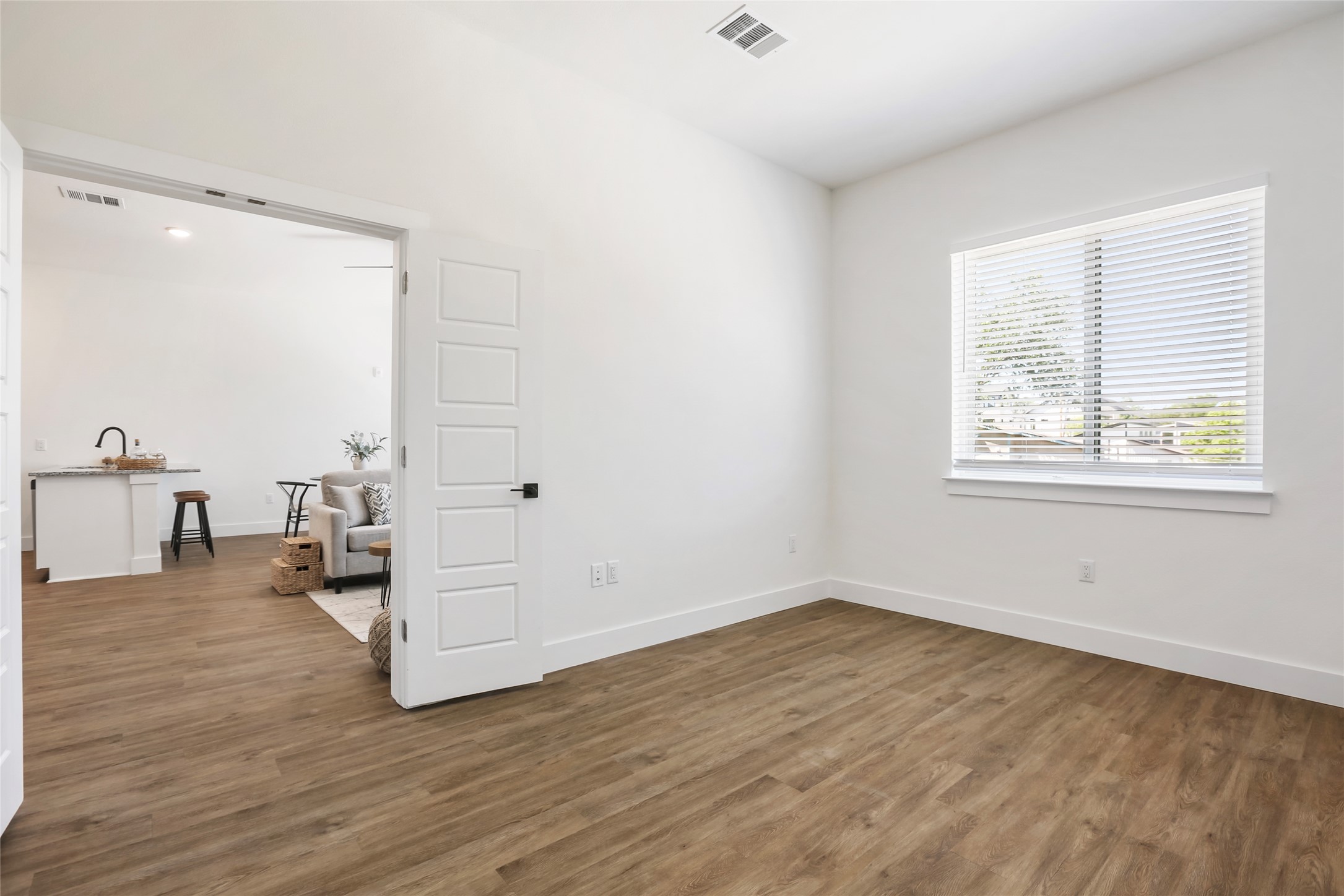 1811 Webberville Road, Unit 1209 Austin, TX 78721 - Photo 11 of 27