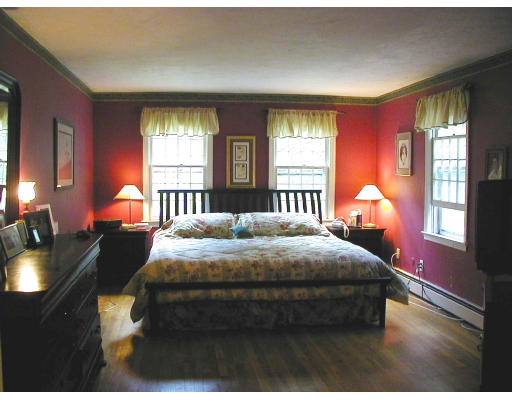 42 Teresa Road Hopkinton, MA 01748 - Photo 8 of 12 Gallery Image 8
